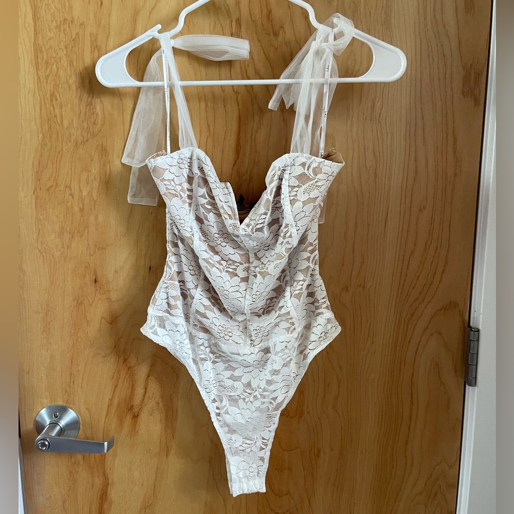Lulus lace body suit
